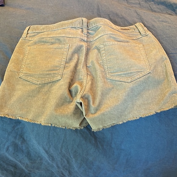 Carve Designs corduroy shorts - Picture 2 of 3